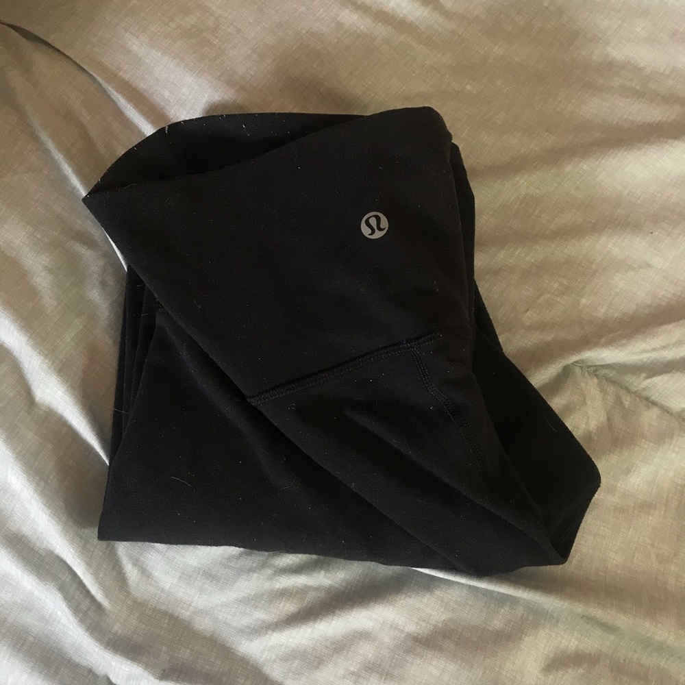 Black Lululemon leggings